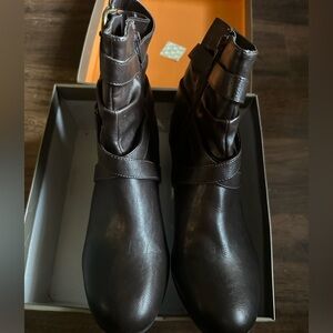 Levity Brown Oyster Ankle Booties Boots
 Zip Heel Women SZ 11